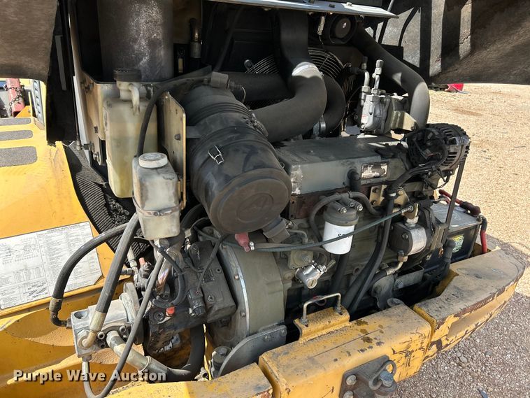 image for item OK9699 2009 John Deere 304J  wheel loader