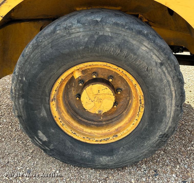 image for item OK9699 2009 John Deere 304J  wheel loader