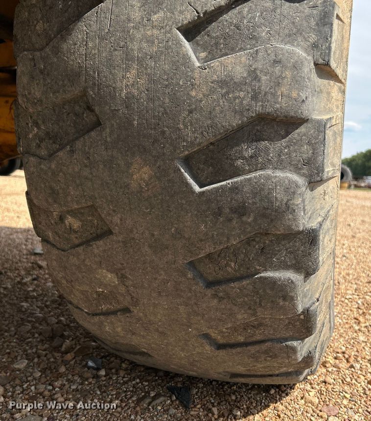 image for item OK9699 2009 John Deere 304J  wheel loader