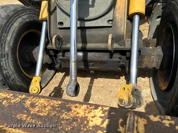 image for item OK9700 2010 John Deere 304J  wheel loader