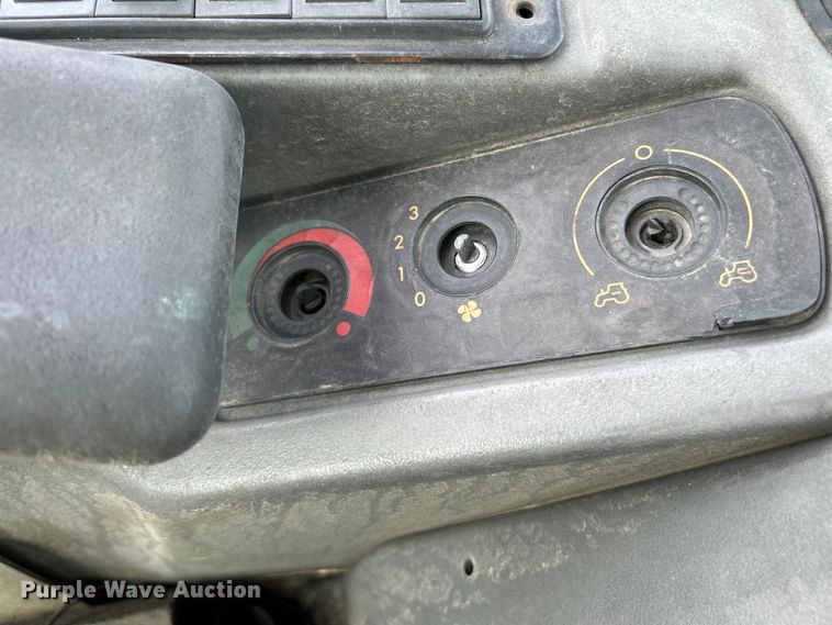 image for item OK9700 2010 John Deere 304J  wheel loader