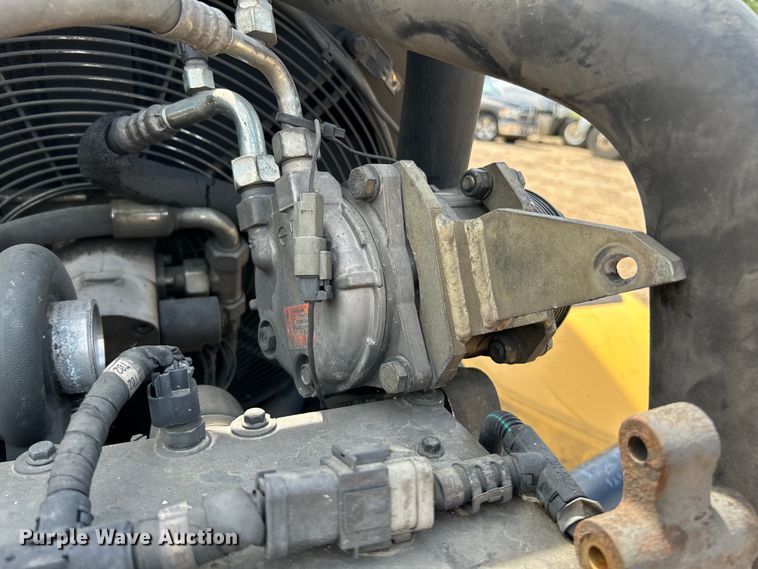 image for item OK9700 2010 John Deere 304J  wheel loader