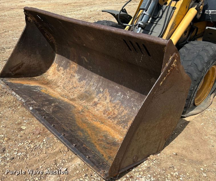 image for item OK9700 2010 John Deere 304J  wheel loader