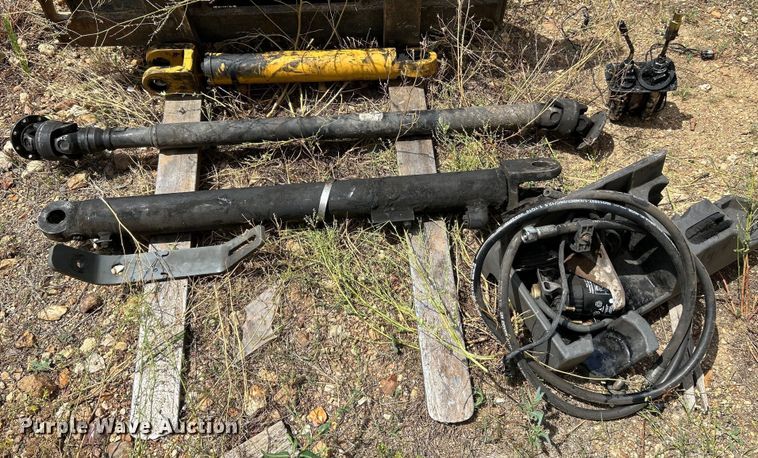 image for item OK9700 2010 John Deere 304J  wheel loader