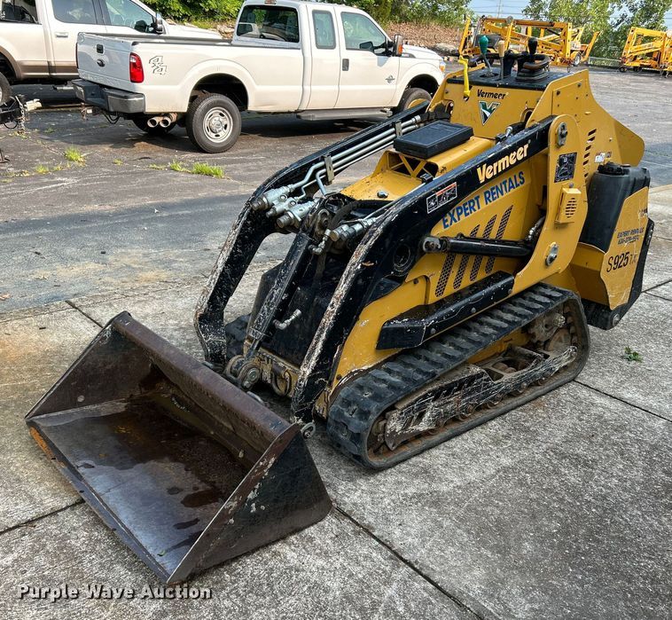 image for item OK9711 2020 Vermeer S925TX  compact utility loader