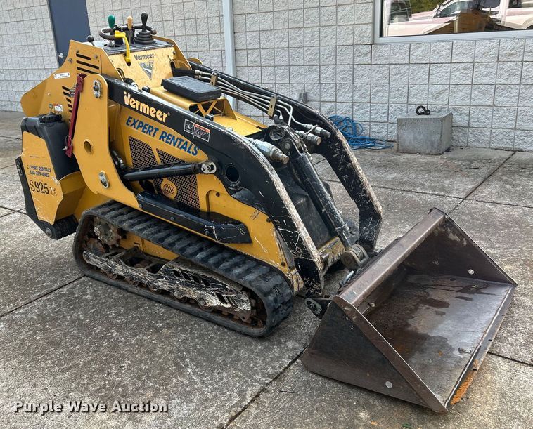 image for item OK9711 2020 Vermeer S925TX  compact utility loader