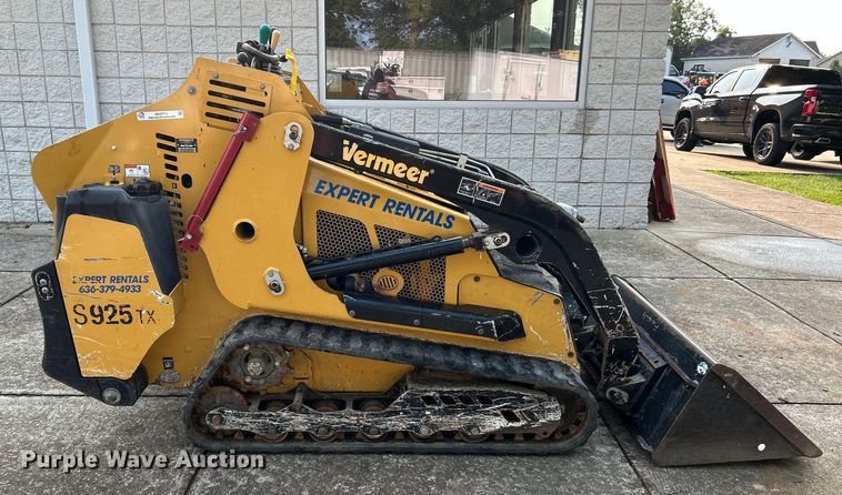 image for item OK9711 2020 Vermeer S925TX  compact utility loader