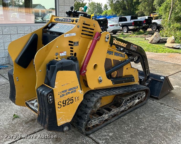 image for item OK9711 2020 Vermeer S925TX  compact utility loader