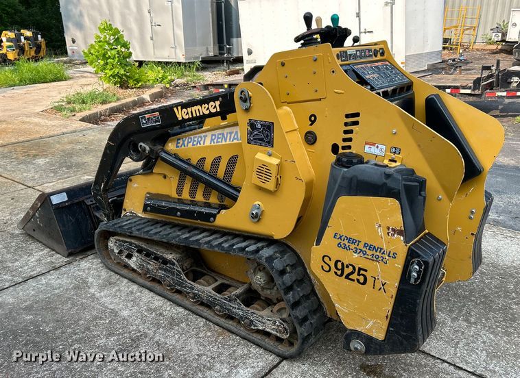 image for item OK9711 2020 Vermeer S925TX  compact utility loader