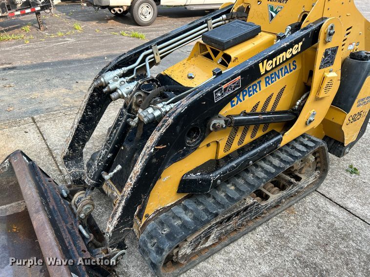 image for item OK9711 2020 Vermeer S925TX  compact utility loader