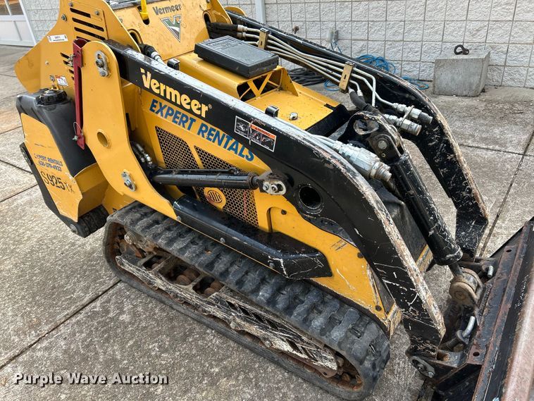 image for item OK9711 2020 Vermeer S925TX  compact utility loader