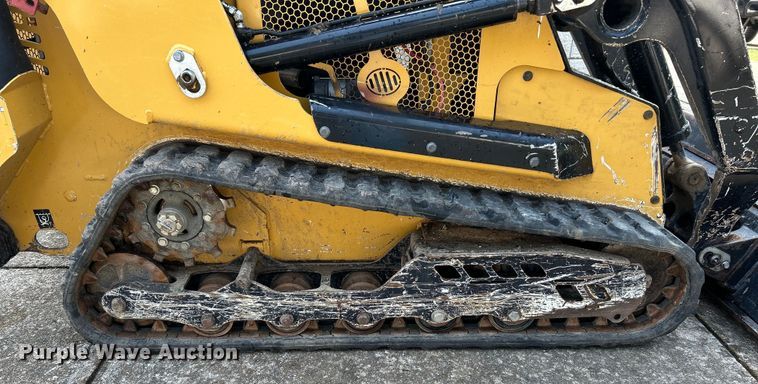 image for item OK9711 2020 Vermeer S925TX  compact utility loader