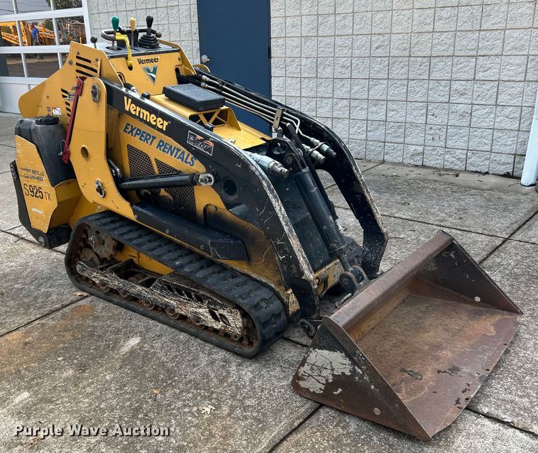 image for item OK9713 2020 Vermeer S925TX  compact utility loader