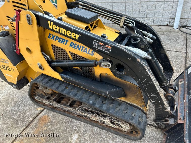 image for item OK9713 2020 Vermeer S925TX  compact utility loader