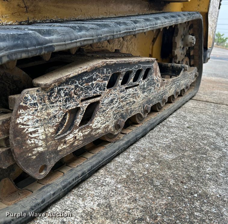 image for item OK9713 2020 Vermeer S925TX  compact utility loader