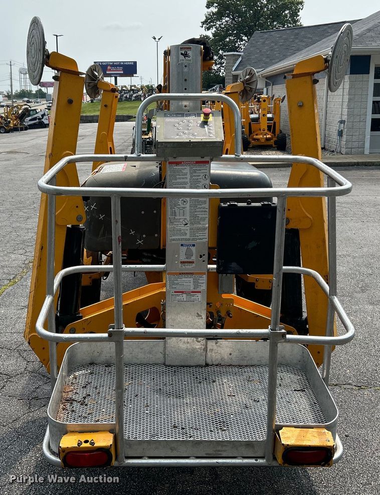 image for item OK9718 2014 Haulotte 5533A  boom lift