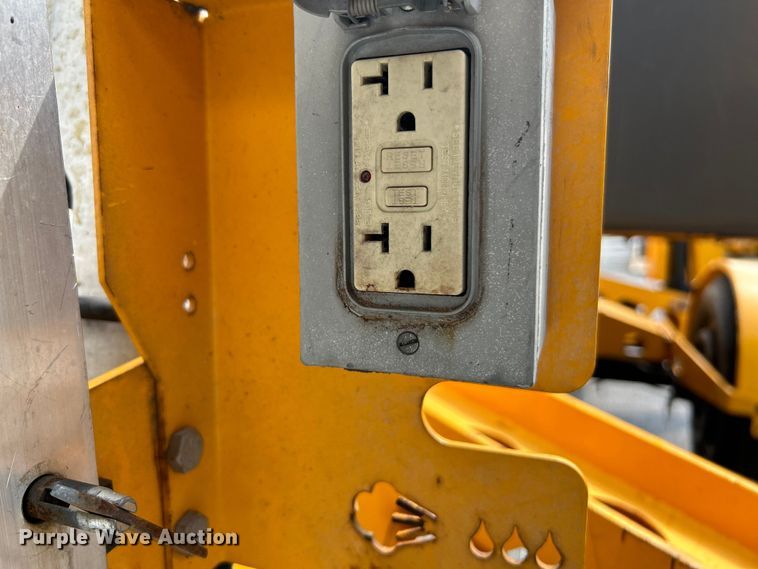 image for item OK9718 2014 Haulotte 5533A  boom lift