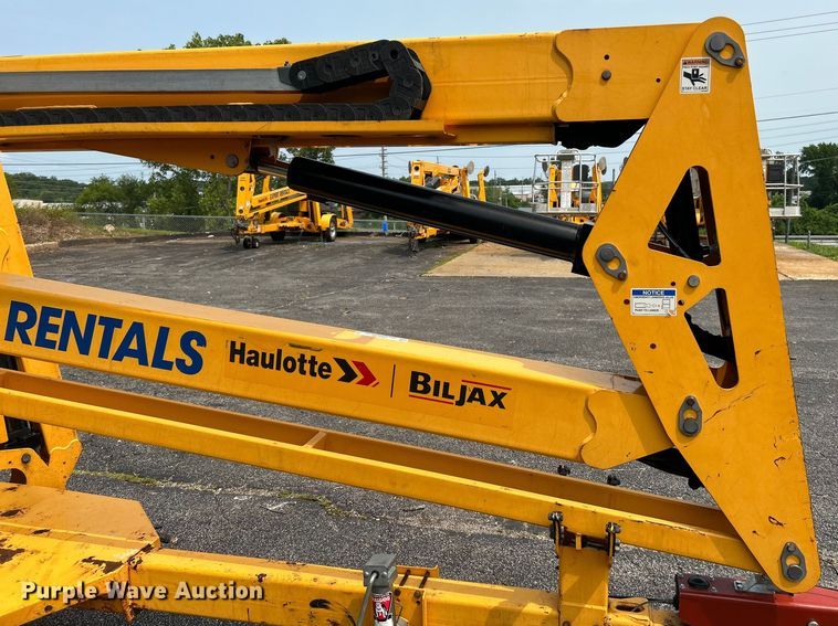 image for item OK9718 2014 Haulotte 5533A  boom lift