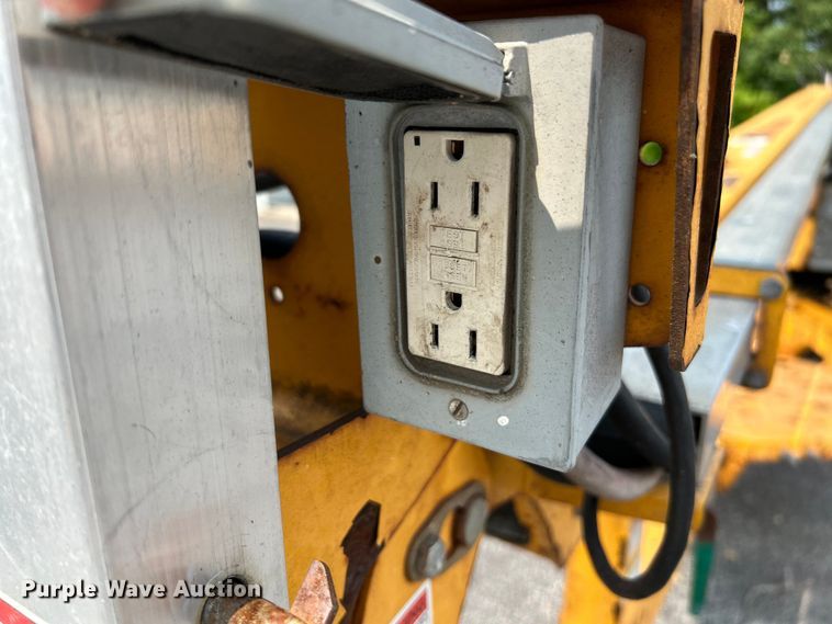 image for item OK9719 2012 Haulotte 3632T  boom lift