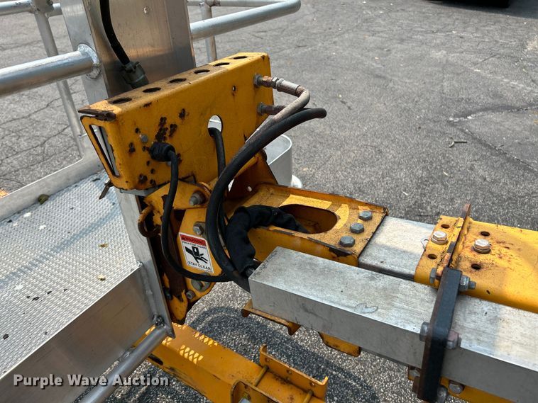 image for item OK9719 2012 Haulotte 3632T  boom lift