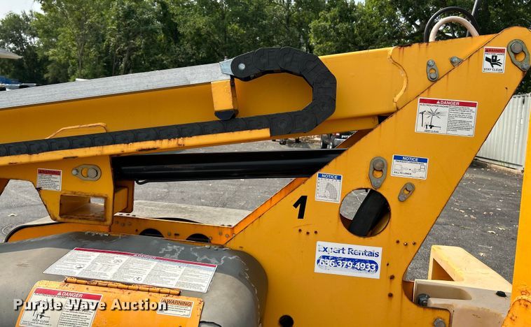 image for item OK9719 2012 Haulotte 3632T  boom lift