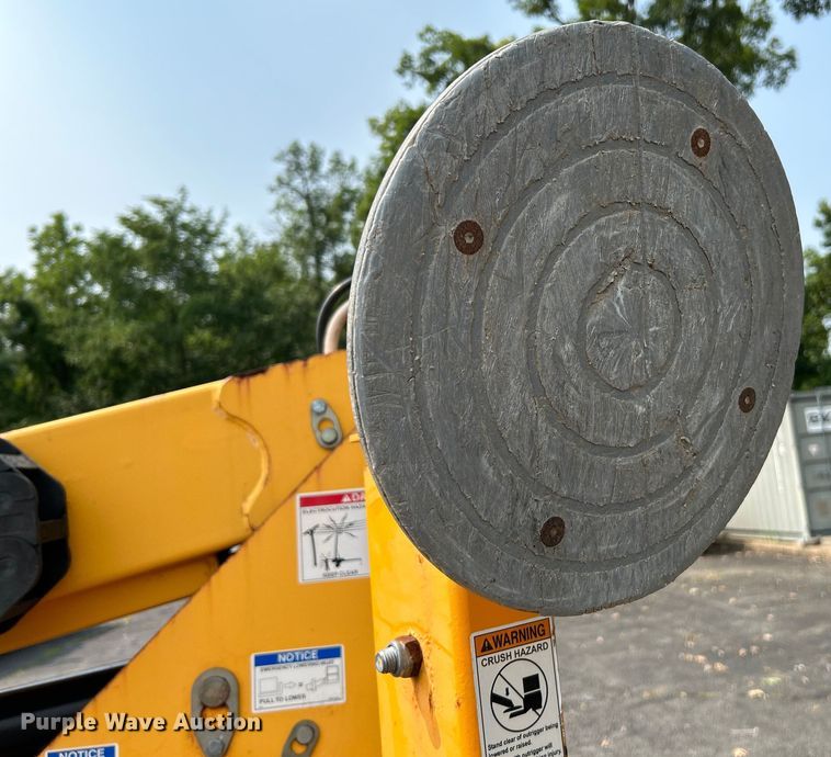 image for item OK9719 2012 Haulotte 3632T  boom lift