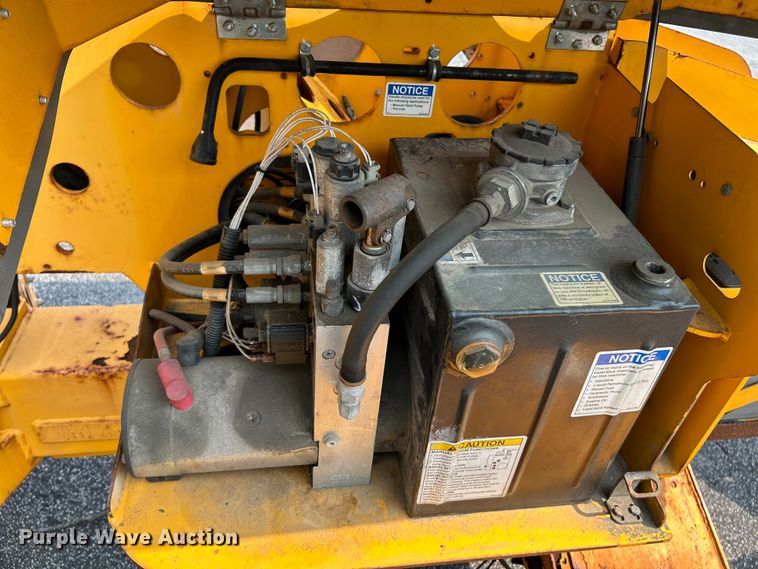 image for item OK9719 2012 Haulotte 3632T  boom lift