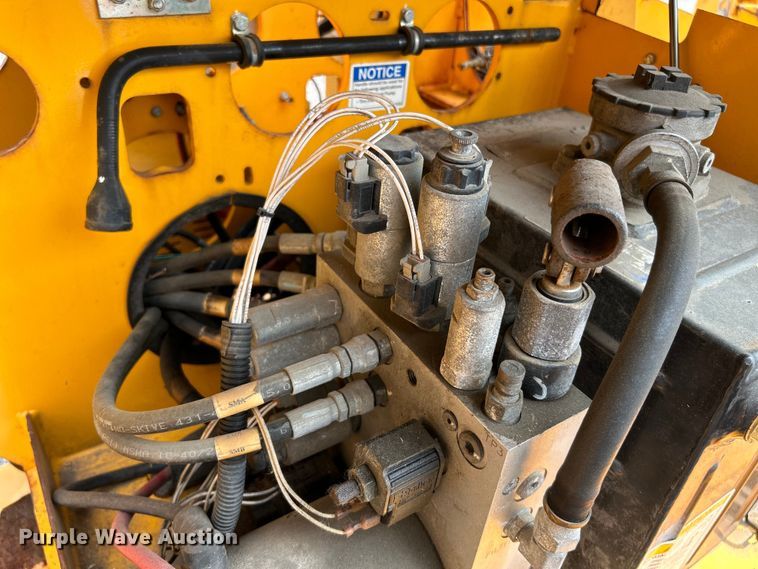 image for item OK9719 2012 Haulotte 3632T  boom lift