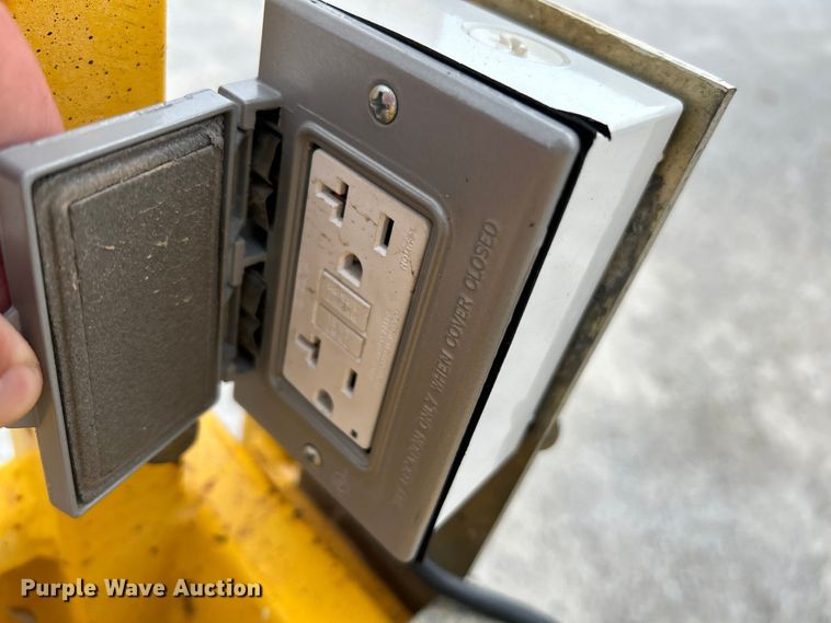 image for item OK9724 2005 Haulotte Compact 2668RT  scissor lift