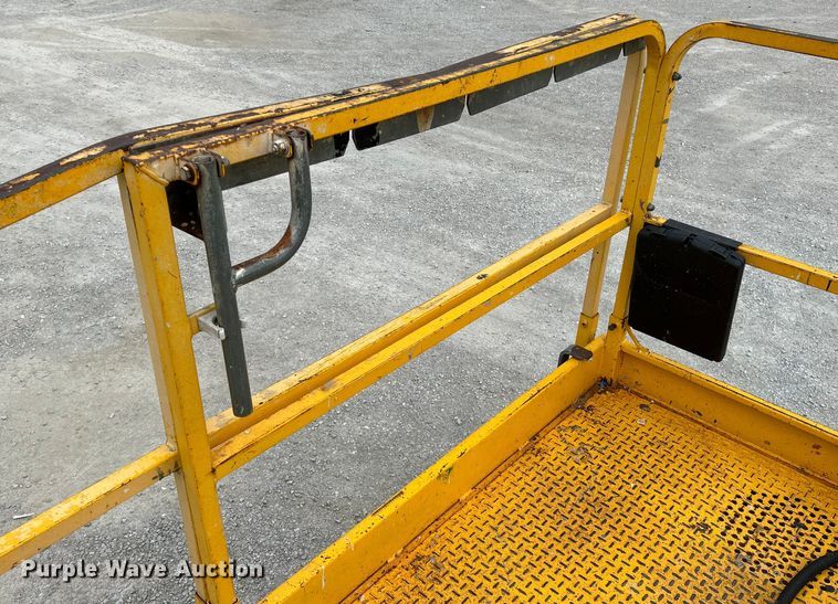 image for item OK9724 2005 Haulotte Compact 2668RT  scissor lift