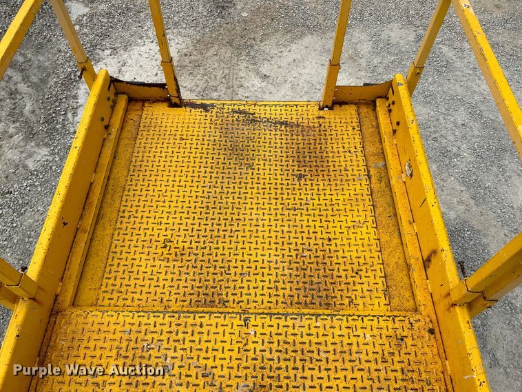 image for item OK9724 2005 Haulotte Compact 2668RT  scissor lift