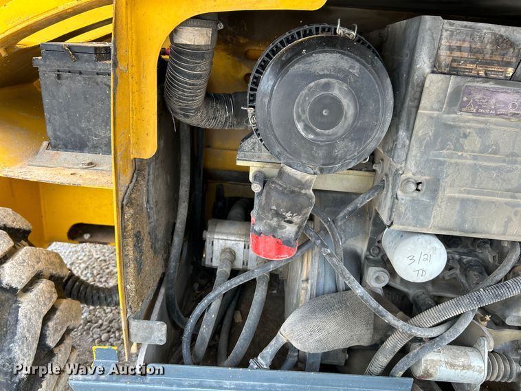 image for item OK9724 2005 Haulotte Compact 2668RT  scissor lift