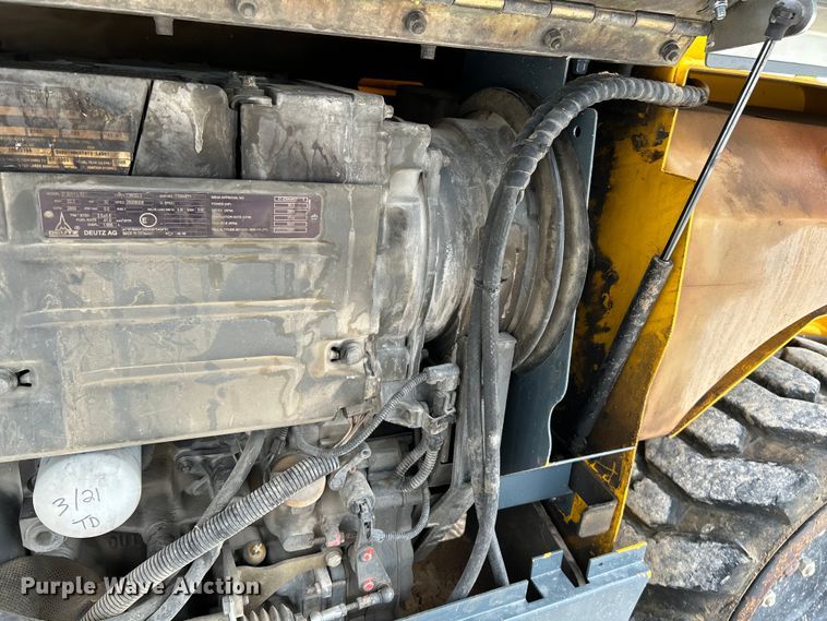 image for item OK9724 2005 Haulotte Compact 2668RT  scissor lift