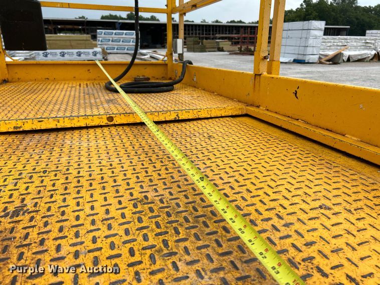 image for item OK9724 2005 Haulotte Compact 2668RT  scissor lift