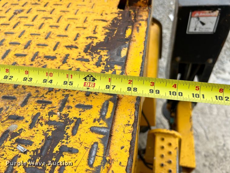 image for item OK9724 2005 Haulotte Compact 2668RT  scissor lift