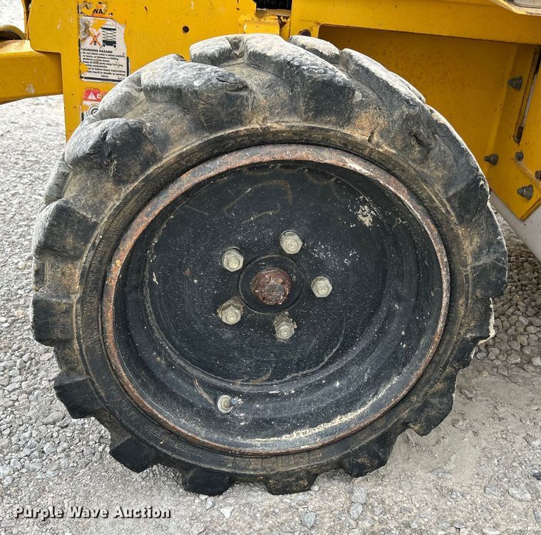 image for item OK9724 2005 Haulotte Compact 2668RT  scissor lift