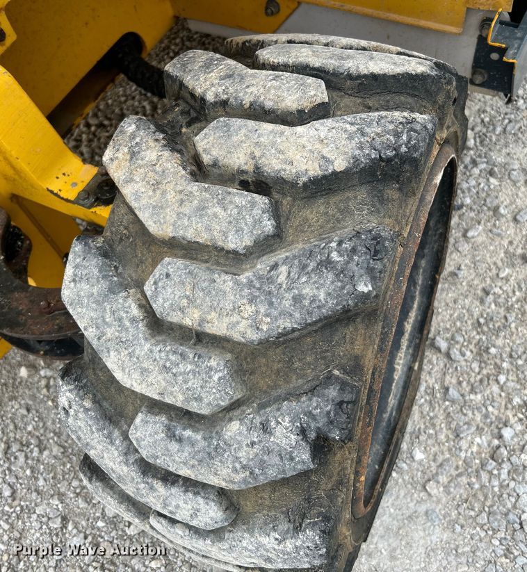 image for item OK9724 2005 Haulotte Compact 2668RT  scissor lift