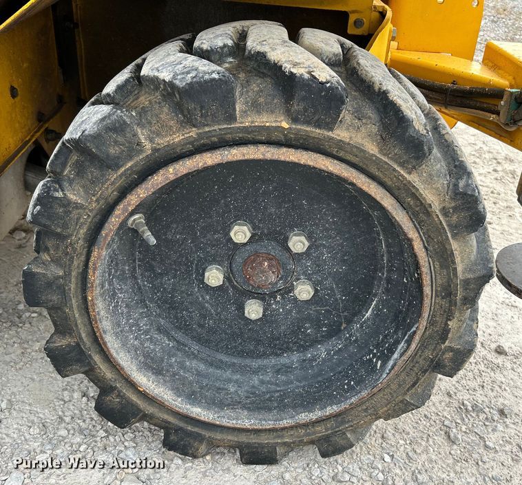 image for item OK9724 2005 Haulotte Compact 2668RT  scissor lift