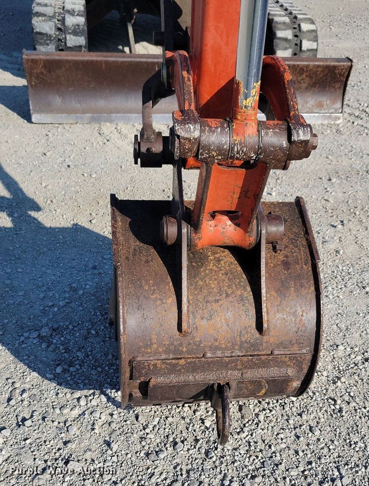 image for item DA7218 2004 Ditch Witch MX352  mini excavator