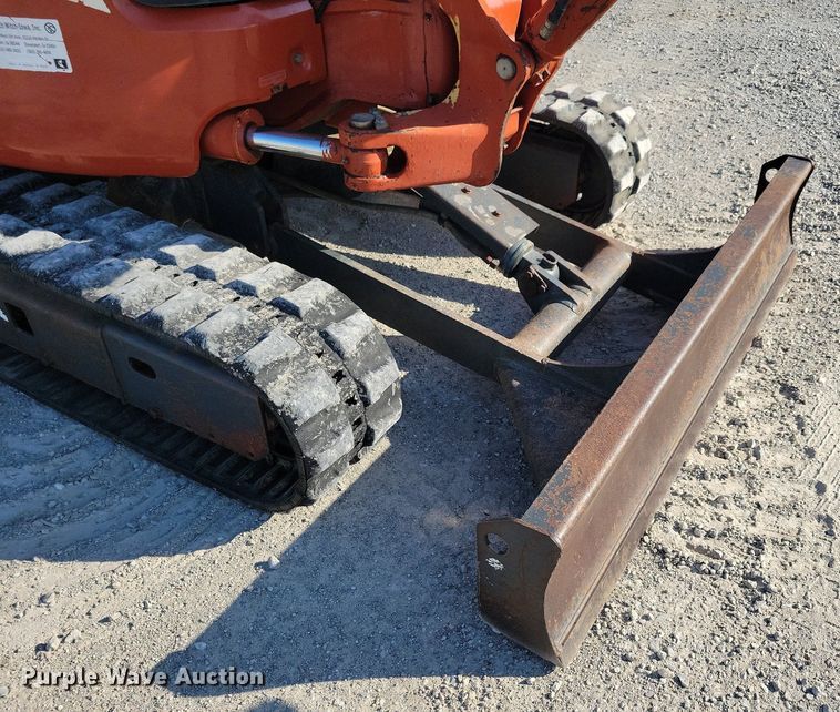 image for item DA7218 2004 Ditch Witch MX352  mini excavator