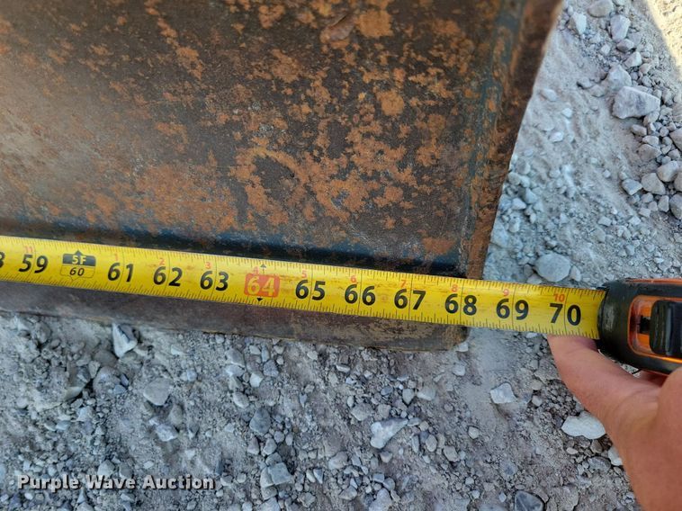 image for item DA7218 2004 Ditch Witch MX352  mini excavator