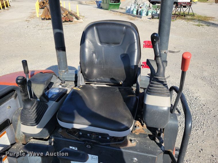 image for item DA7218 2004 Ditch Witch MX352  mini excavator
