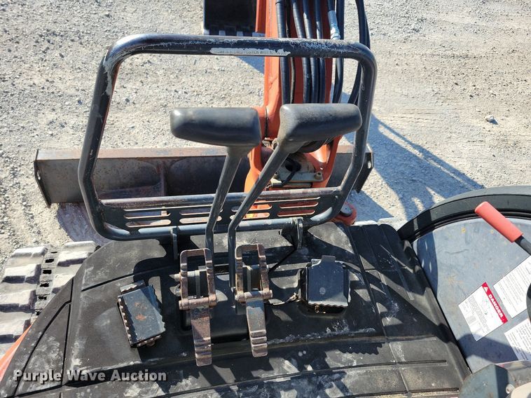 image for item DA7218 2004 Ditch Witch MX352  mini excavator