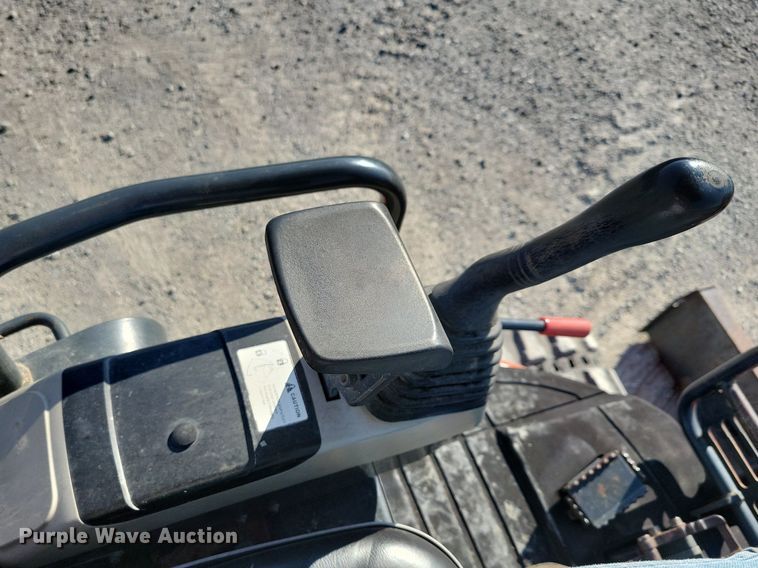 image for item DA7218 2004 Ditch Witch MX352  mini excavator