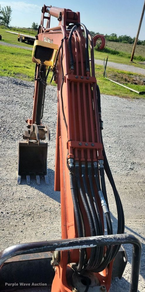 image for item DA7218 2004 Ditch Witch MX352  mini excavator