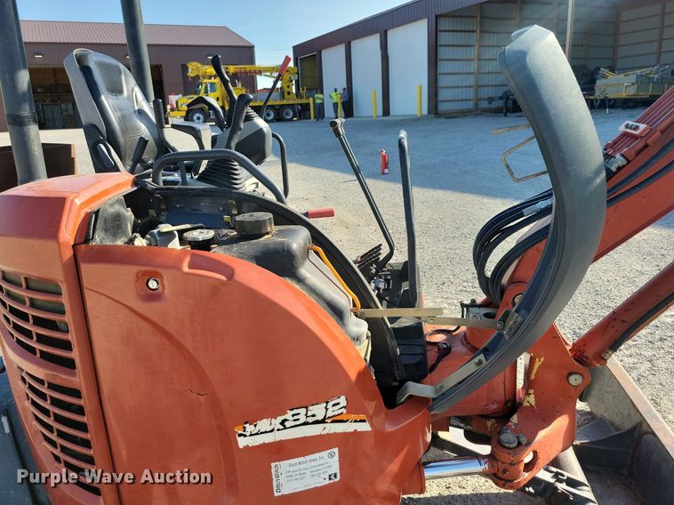 image for item DA7218 2004 Ditch Witch MX352  mini excavator