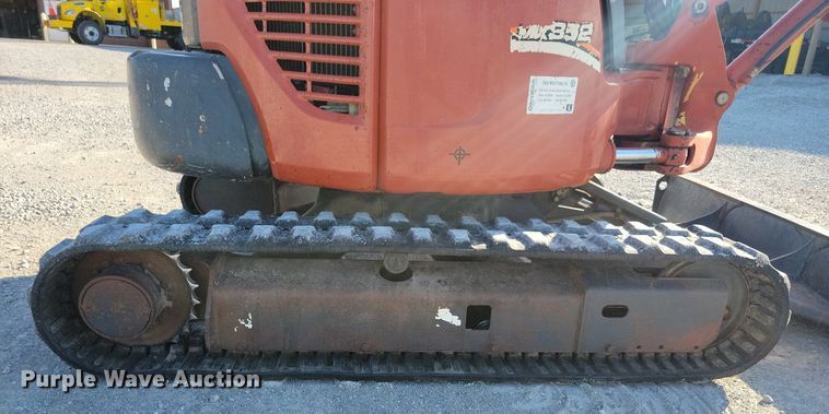 image for item DA7218 2004 Ditch Witch MX352  mini excavator