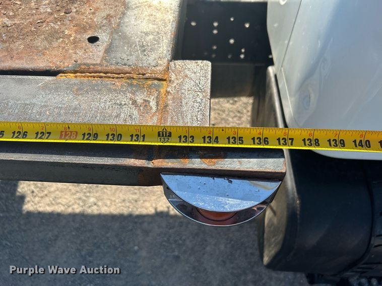 image for item DI7914 2000 International 4700  flatbed truck