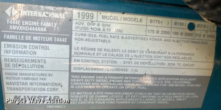 image for item DI7914 2000 International 4700  flatbed truck