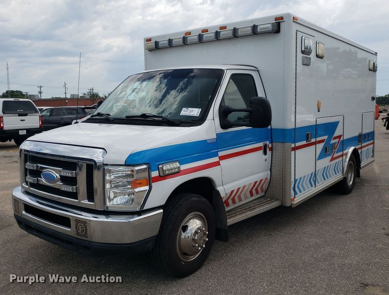 image for item DK7416 2016 Ford E450  ambulance